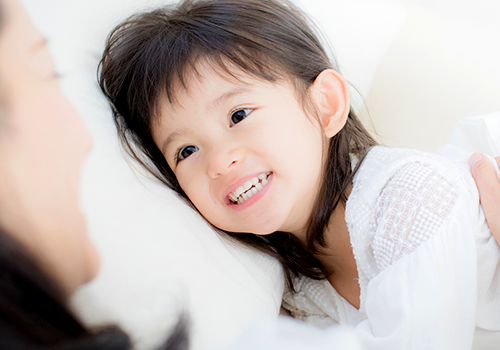 子供の自然な笑顔と心を守る